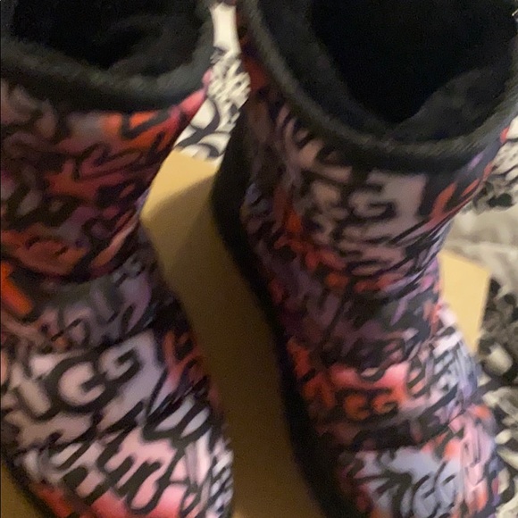 UGG Graffiti Boots - Picture 1 of 5